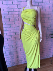 Everything must give dress