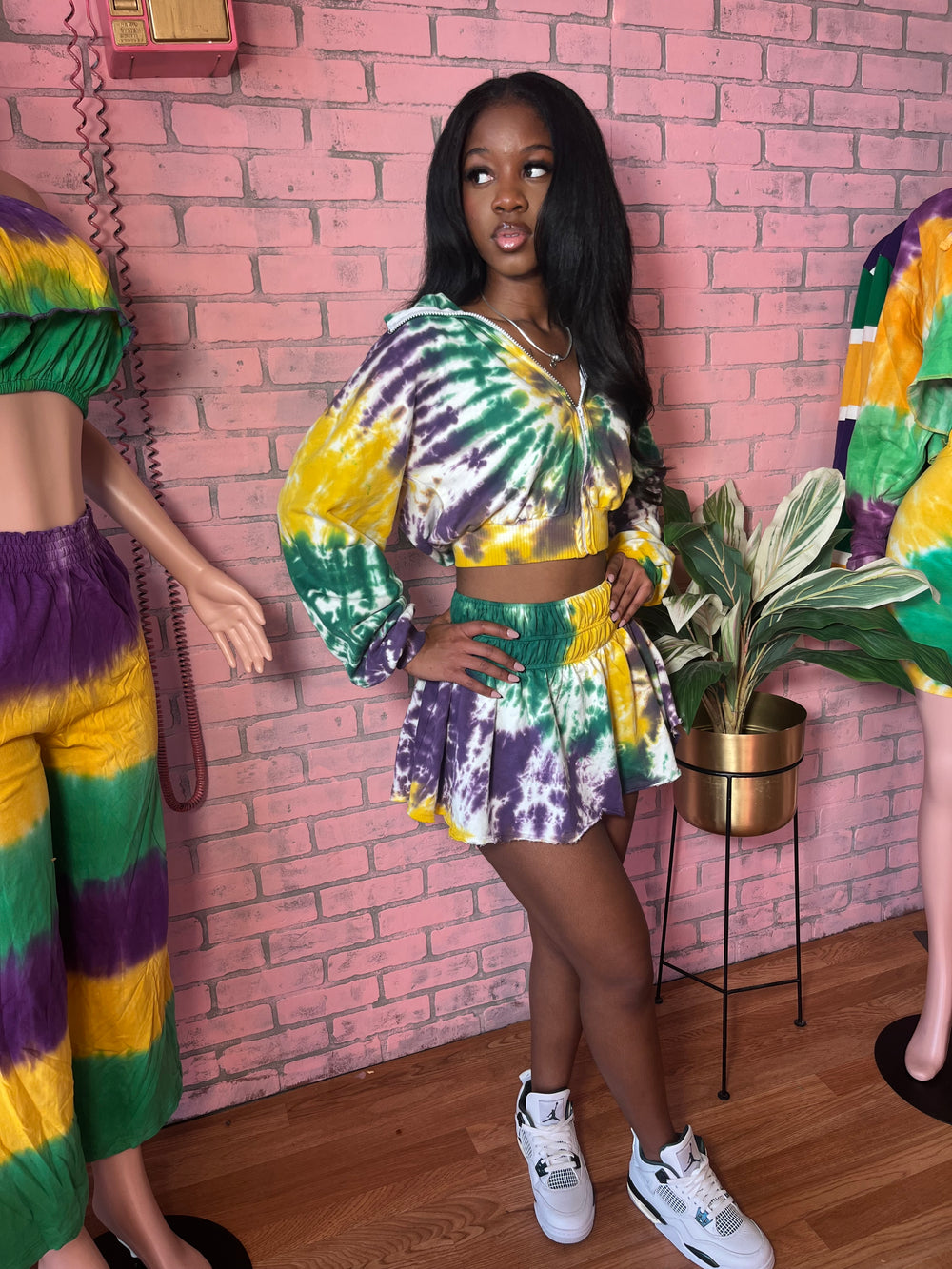 mardigras hot girl set